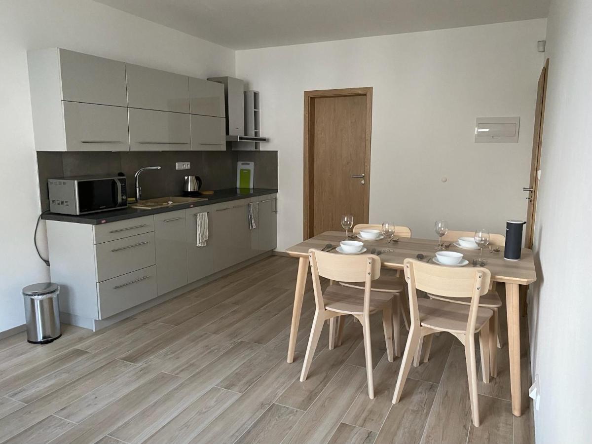 The Dante Villa Apartments Prag Exterior foto